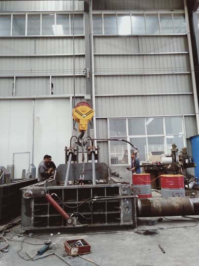 Scrap metal baler factory