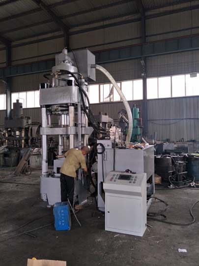 Vertical-metal-briquette-machine-manufacturing