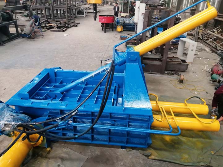 Maintenance of hydraulic aluminum can baler