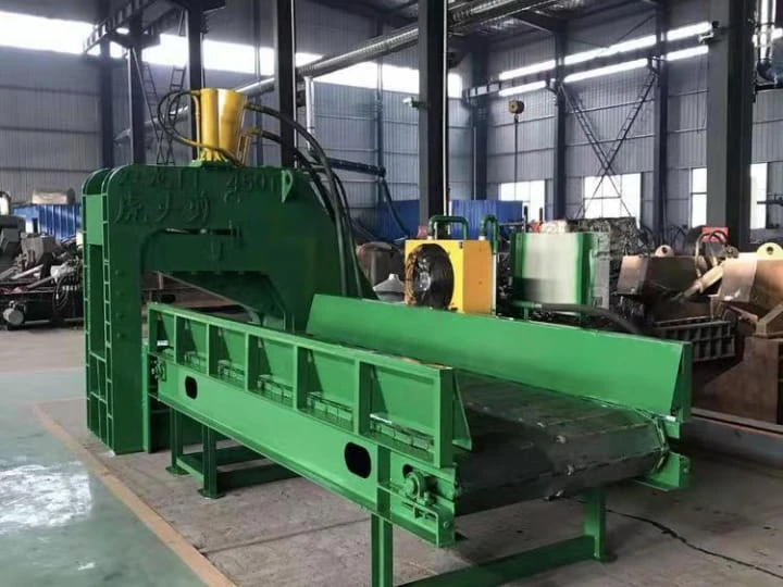 High-performance metal cutting machine