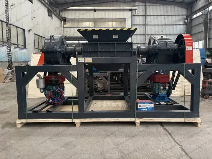 Double shaft tire shredder machine with diesel engine