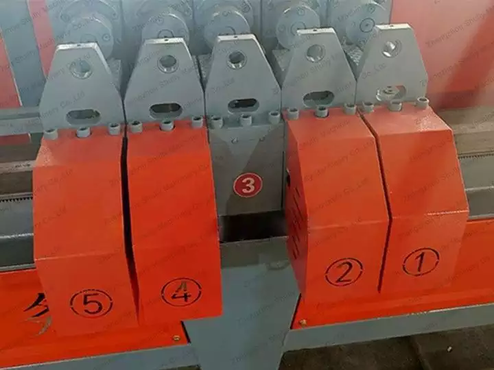 Five heads for slab bar bending machine