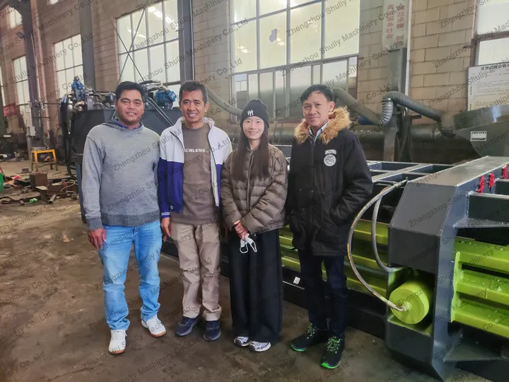 کمبوڈیا کے ذریعہ شوللی افقی بیلنگ پریس فیکٹری کا دورہ